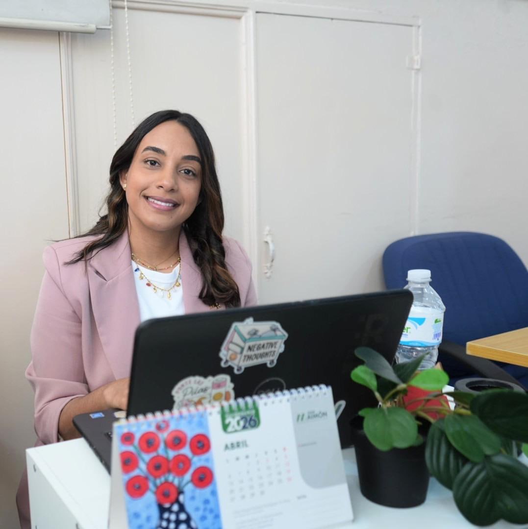 Marianny Reyna en su oficina