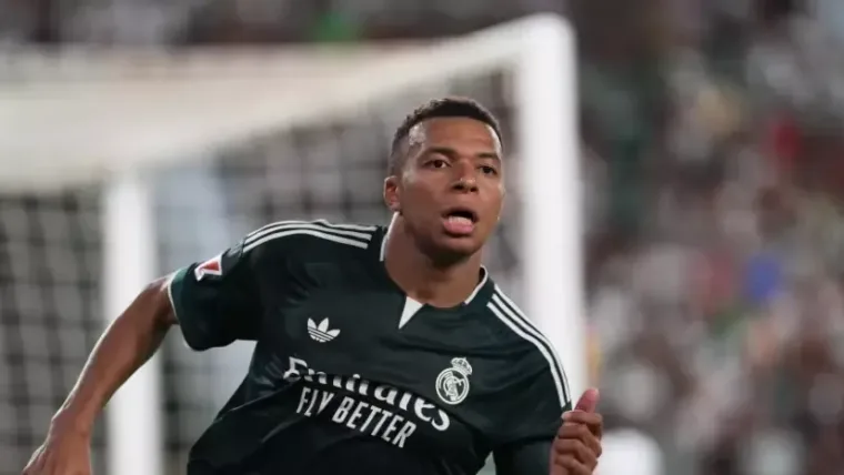 Mbappé y Vinícius, en el debate migratorio tras tapar mensaje