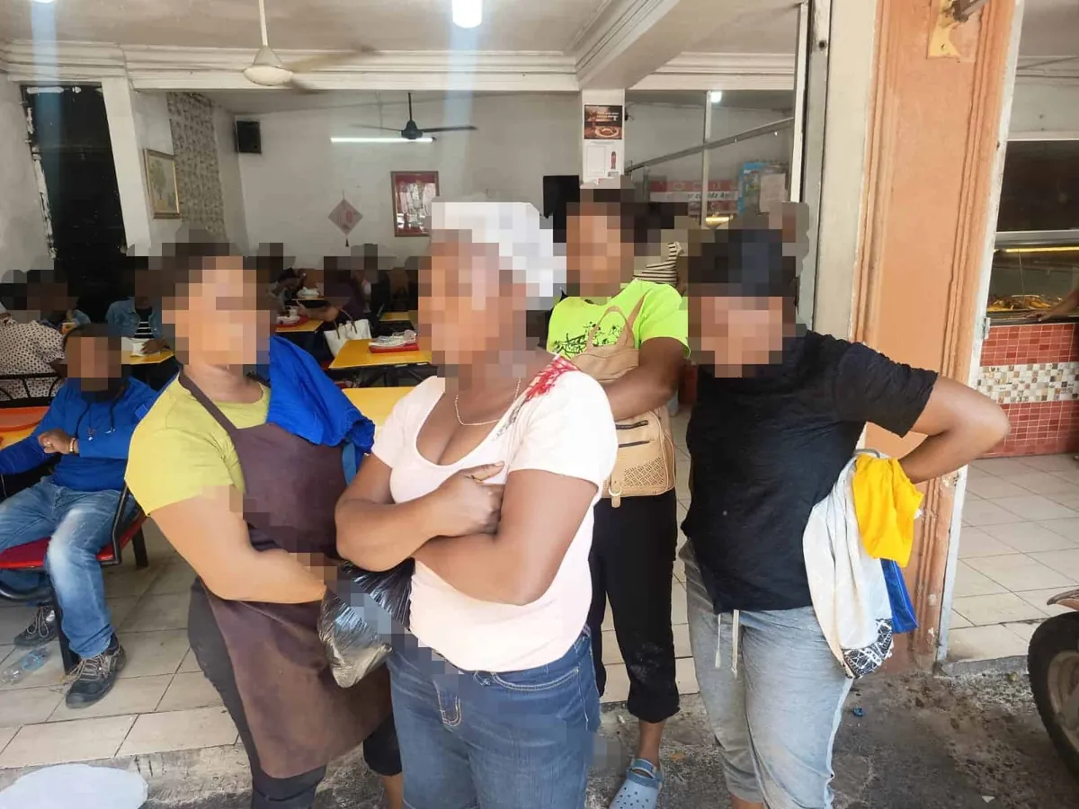 Migración detiene a 38 haitianos en "pica pollos" y comedores chinos del Gran Santo Domingo