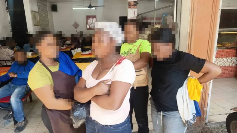 Migración detiene a 38 haitianos en "pica pollos" y comedores