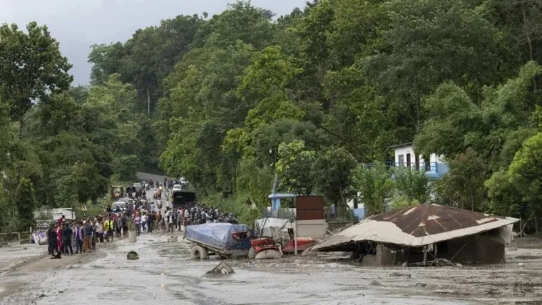 Nepal necesita 4,700 millones para reconstrucción tras la