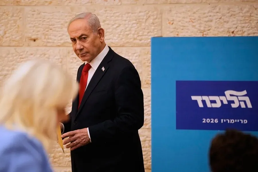 Netanyahu acusa a su seguridad de no alertarlo el 7-O
