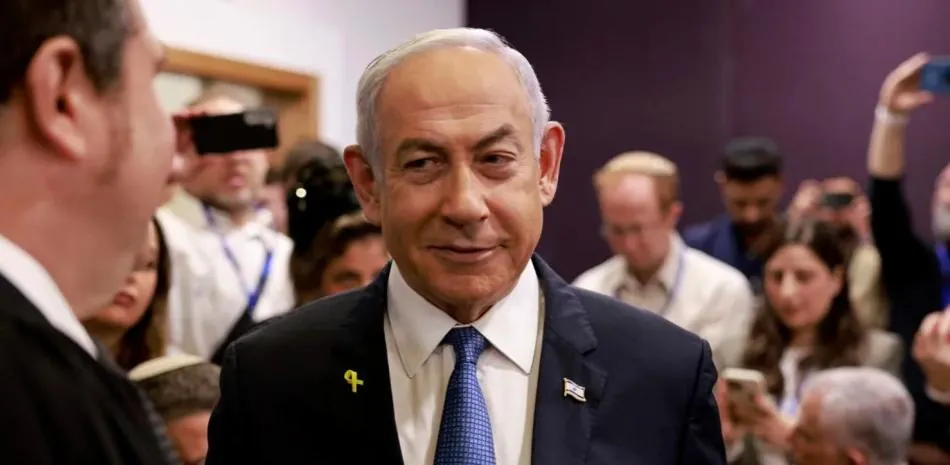 Netanyahu acusa a su seguridad de no despertarlo el 7 de octubre de 2023 y su esposa insinúa traición