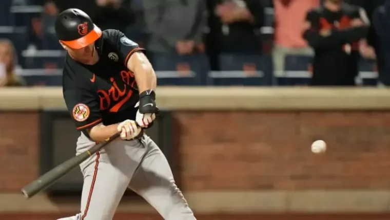 Orioles vencen a Mets en 11 entradas, Alonso empata juego en