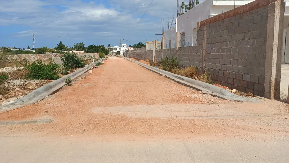 Pedernales impulsa inversión para abrir y rehabilitar calles en diez sectores