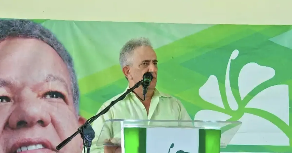 “Perdón por apoyar al PRM”, exclama dirigente oficialista al pasar a la FP en multitudinario acto en San Juan