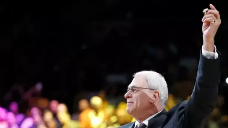 Phil Jackson será honrado con una estatua por los Lakers de