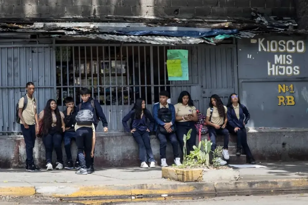 Poca asistencia de alumnos en comienzo de clases en región venezolana devastada por sismos