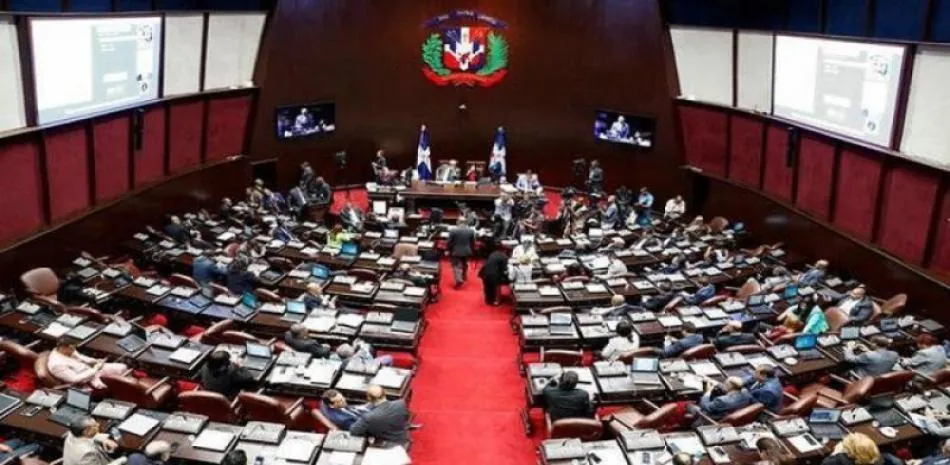 ¿Por qué los dominicanos deben ser obligados a estudiar creole? Esto dice un diputado en su proyecto