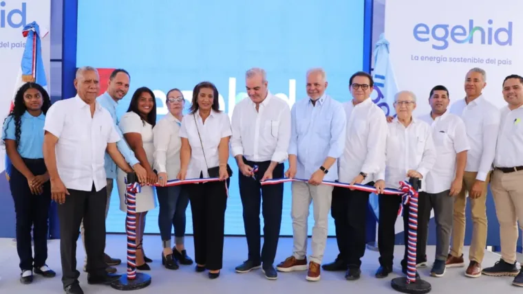 Presidente Luis Abinader inaugura carretera El Rubio-Los
