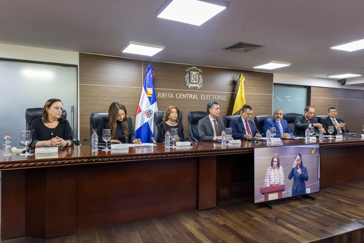 Proponen descuentos, becas y voto electrónico para reducir la abstención electoral