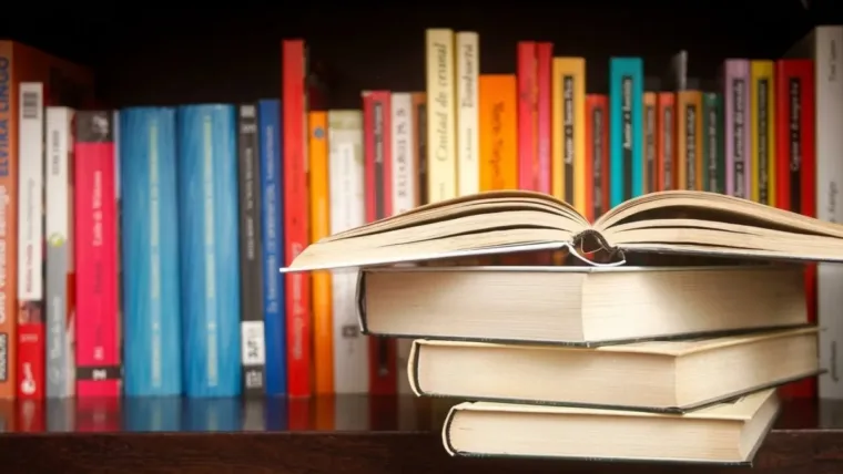 ¿Qué leen los que escriben? 4 autores revelan sus libros