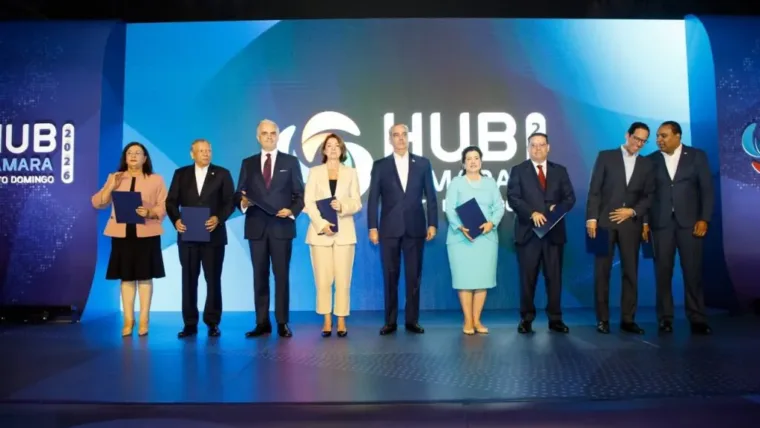 RD y Amazon Web Services lanzan programa de 50 mil becas para