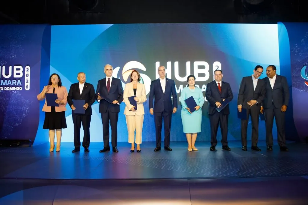 RD y Amazon Web Services lanzan programa de 50 mil becas para capacitar en inteligencia artificial