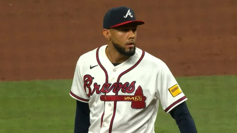 Robert Suárez dio otro paso hacia su regreso con Bravos