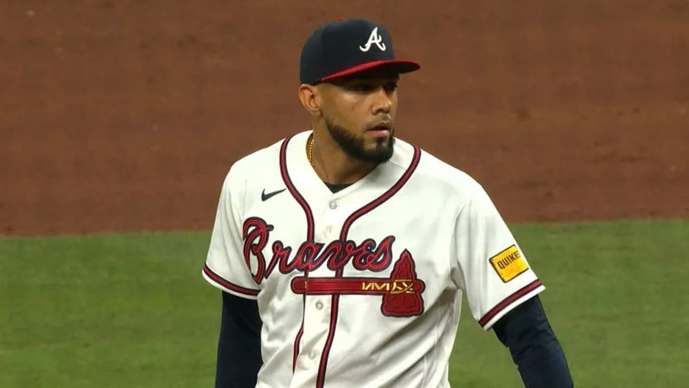 Robert Suárez dio otro paso hacia su regreso con Bravos