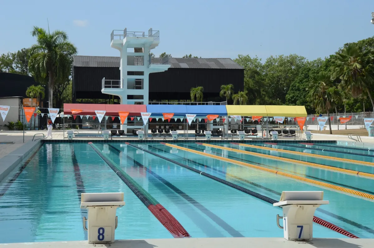 Santiago Máster mantiene a flote la natación santiaguera y reclama respaldo