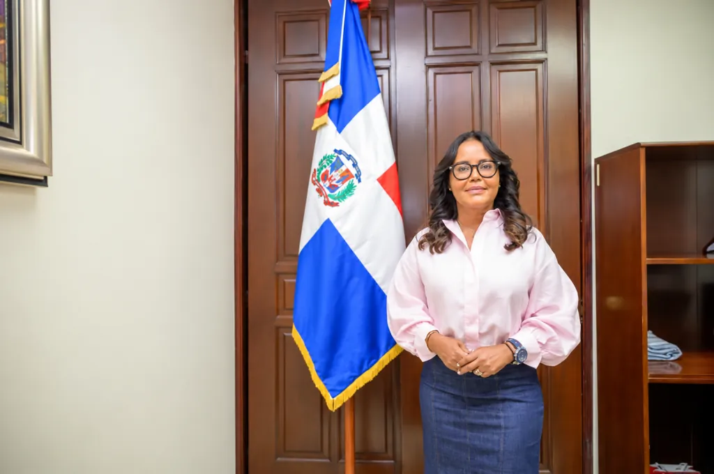 Scarlet Benzán asume como viceministra de Gestión Social y Comunitaria