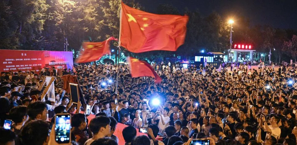 Seguidores honran a Mao a 50 años de la muerte de líder comunista chino