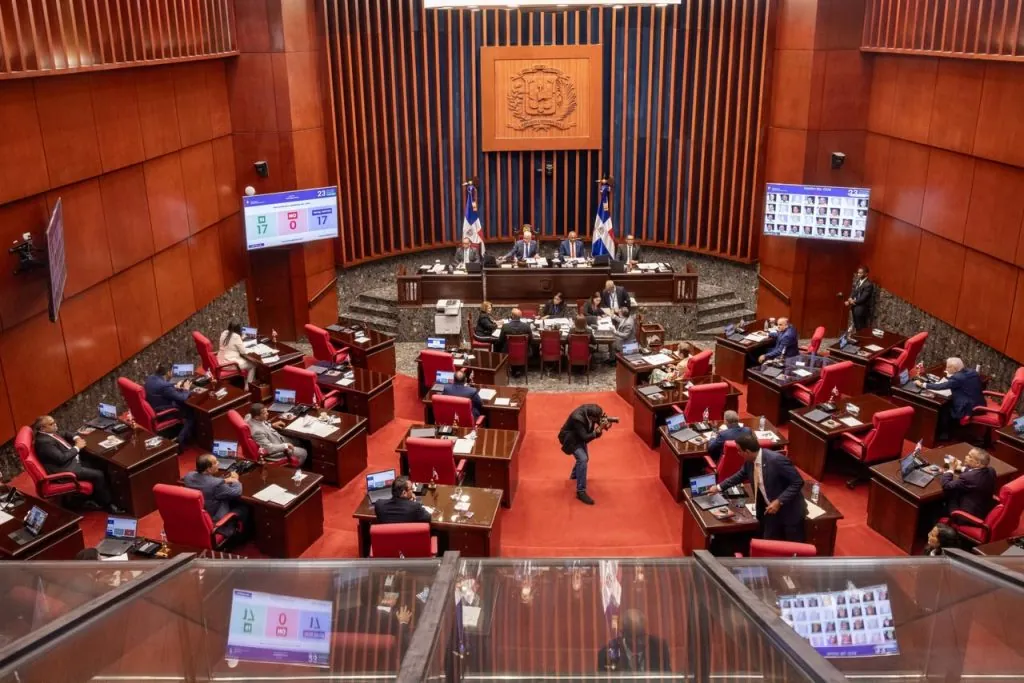 Senado aprueba ley que regula los juegos de azar; prohíbe nuevas bancas de lotería por 10 años