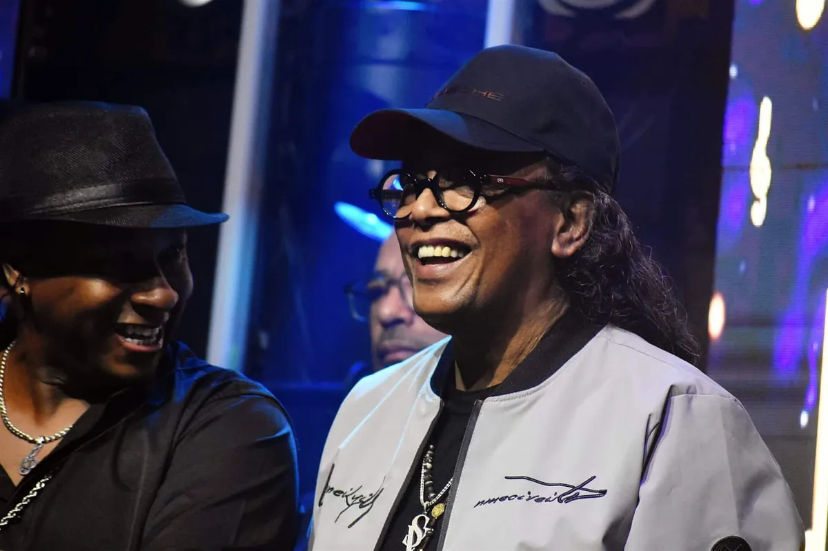 Sergio Vargas revive sus grandes éxitos ante un público que cantó cada canción