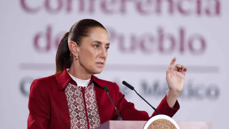 Sheinbaum defiende solidez de la educación en México pese a
