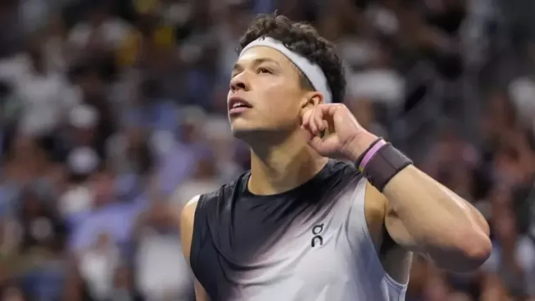 Shelton se impone a Tiafoe y va contra Zverev en la final del