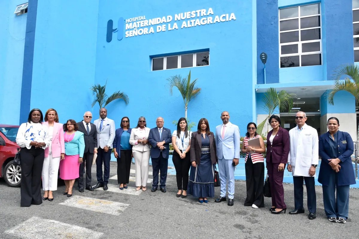 Solo 3 de 17 bebés fallecidos en agosto en Maternidad La Altagracia fue por infecciones, según dijo director a diputados