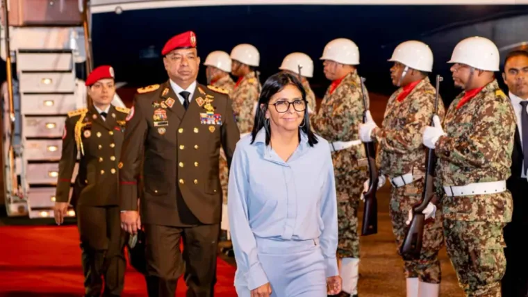 Surinam afirma que visita de Delcy Rodríguez pone de relieve