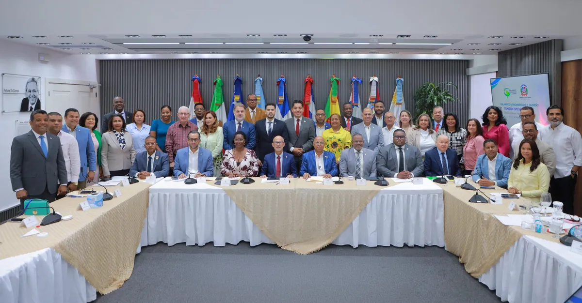 Tratan en RD el impacto del sargazo y el cambio climático en el Caribe