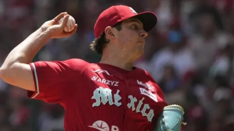 Trevor Bauer es contratado por las Estrellas Orientales