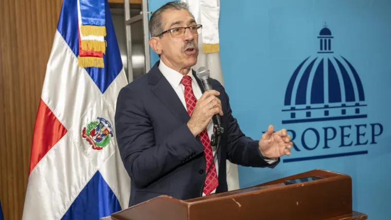 UASD recibe donación del Propeep para la residencia estudiantil