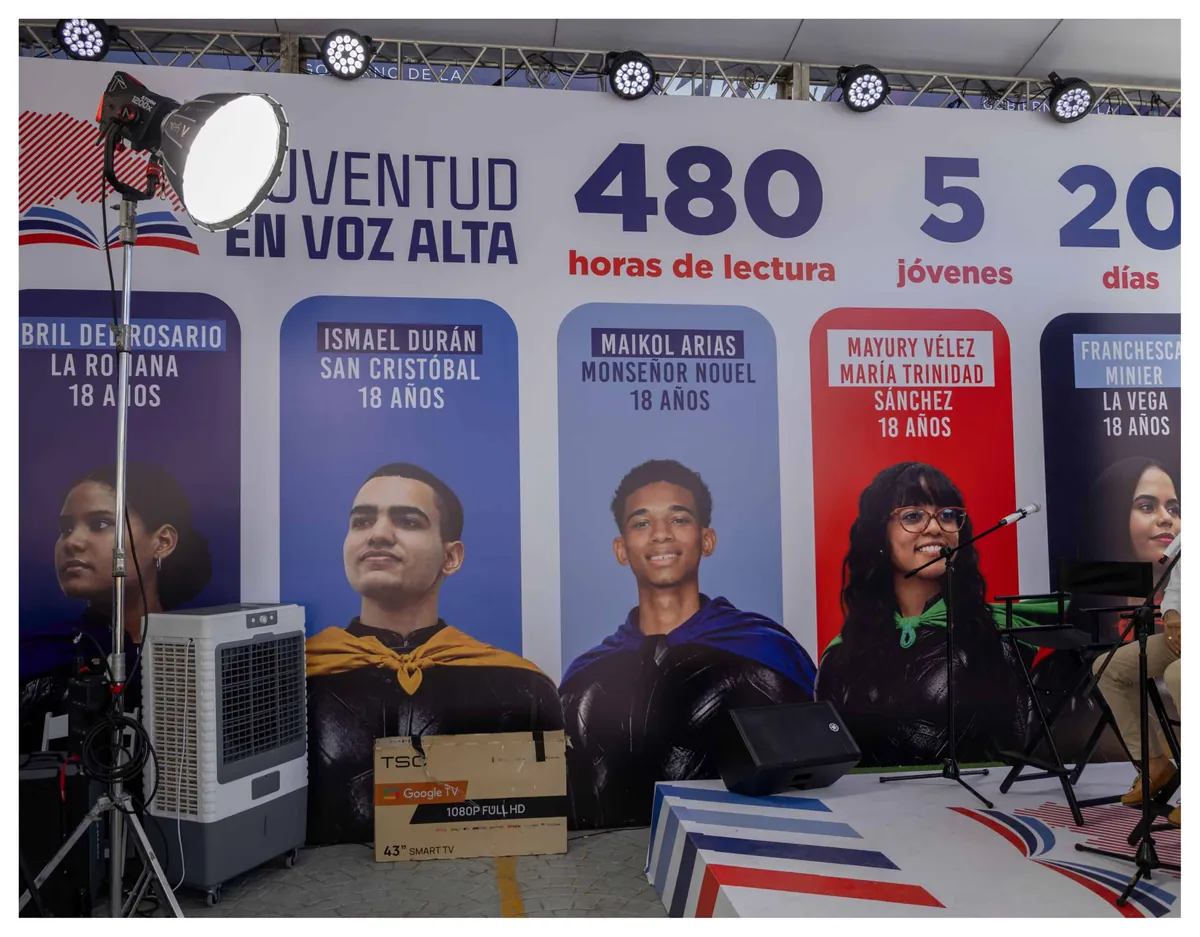 VIDEO | Cinco jóvenes buscan devolver a República Dominicana el récord Guinness de lectura en voz alta