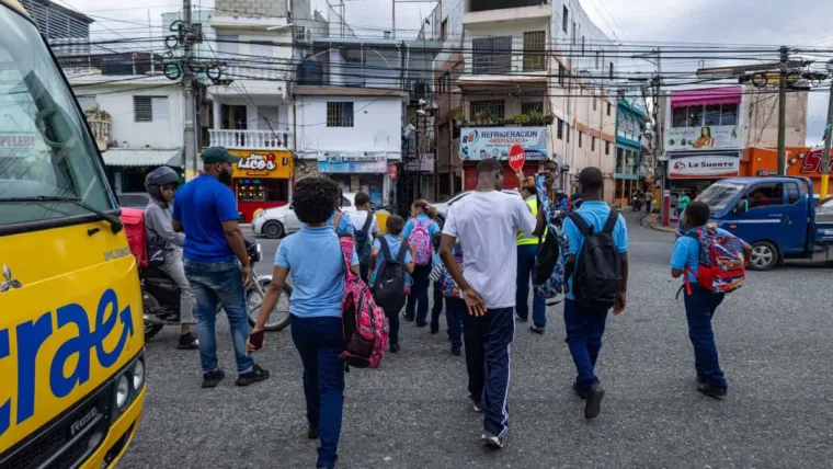 VIDEO | La rutina a bordo de las rutas de TRAE en una ciudad