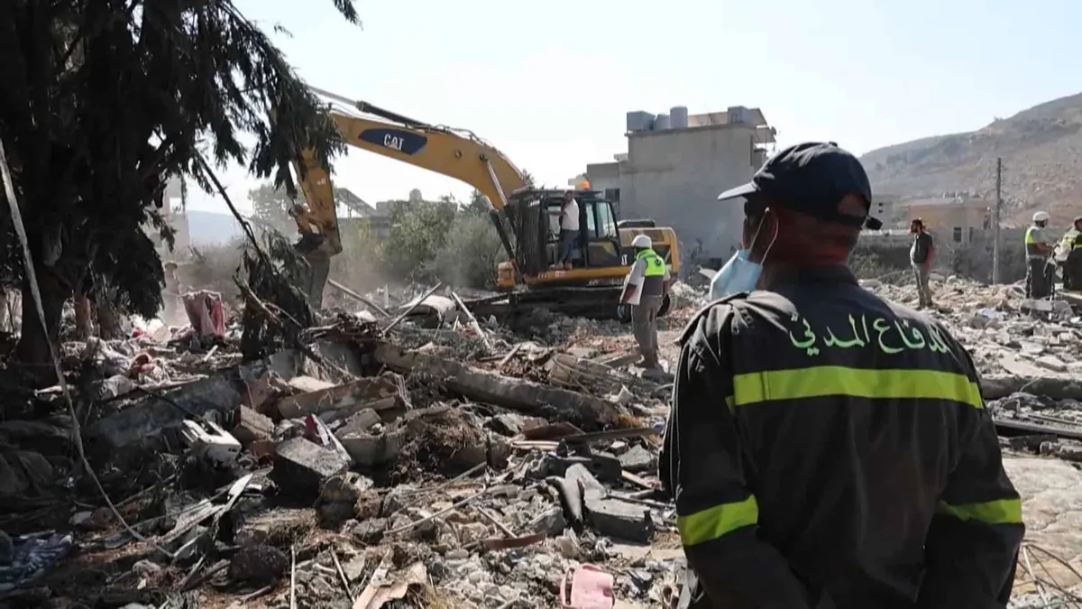 VIDEO | Once muertos en ataques israelíes contra un edificio y un vehículo en el sur del Líbano