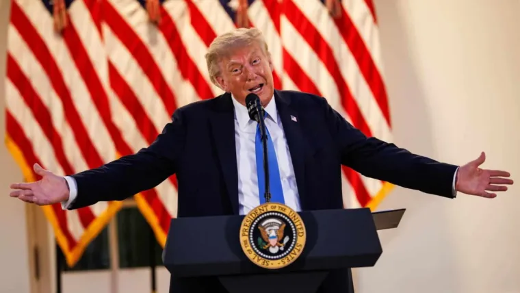 VIDEO | Trump promete 5,000 dólares a cada estadounidense si