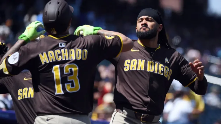 VIDEOS: Tatis, Machado jonronean ante Cole y los Padres