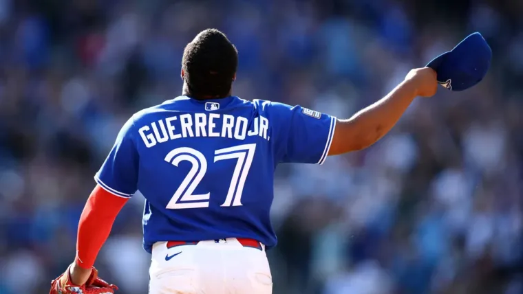 Vladimir Guerrero Jr. pega su primer jonrón en Toronto en más
