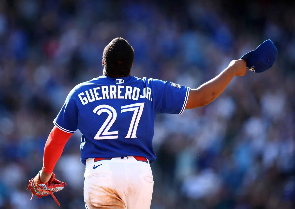 Vladimir Guerrero Jr. pega su primer jonrón en Toronto en más de un año
